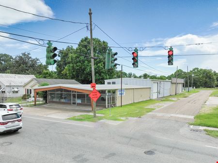 Industrial space for Sale at Flexible Showroom / Warehouse Property ±9 Min from Hwy 90 in New Iberia