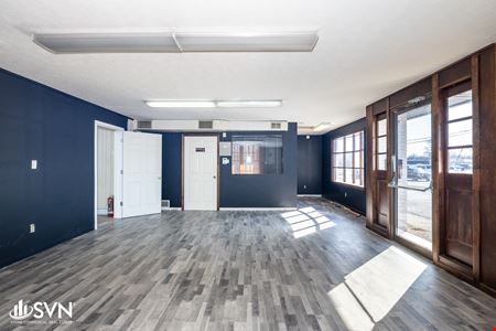 2,400 SF Office/ Warehouse Space For Lease