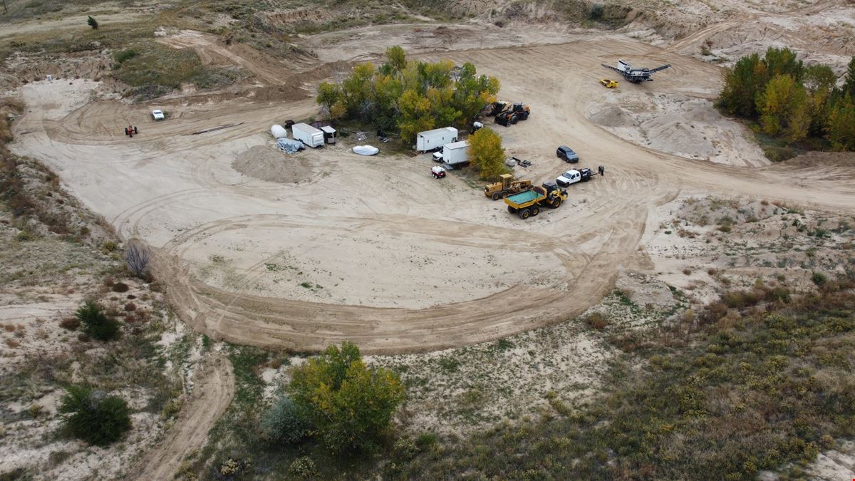 The Deer Trail Pit
