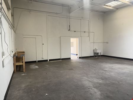 Industrial Suite For Lease off Willow Creek