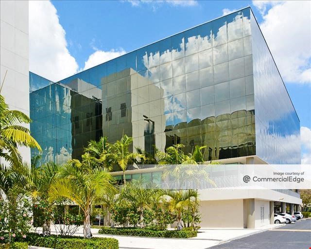 9250 Doral