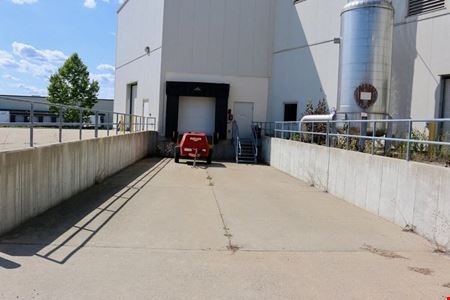 SIGNIFICANTLY REDUCED! 54,171 SF INDUSTRIAL BUILDING