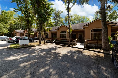 Office space for Rent at Well-finished office in Treetops Center in Jacksonville