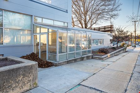400 W Lancaster Ave
