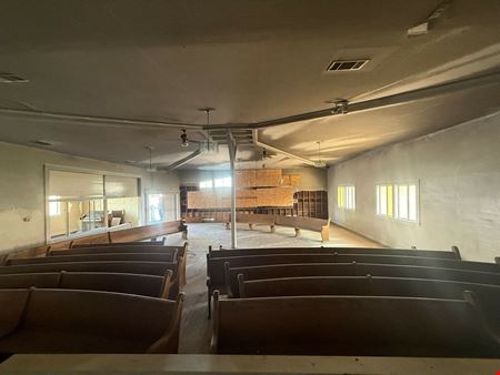 ±4,800 SF Well Known Building in Lindsay, CA