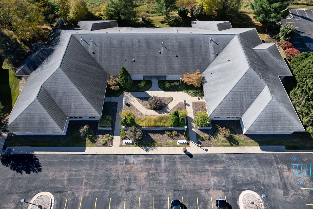 2175 University Park Dr, Okemos, MI 48864