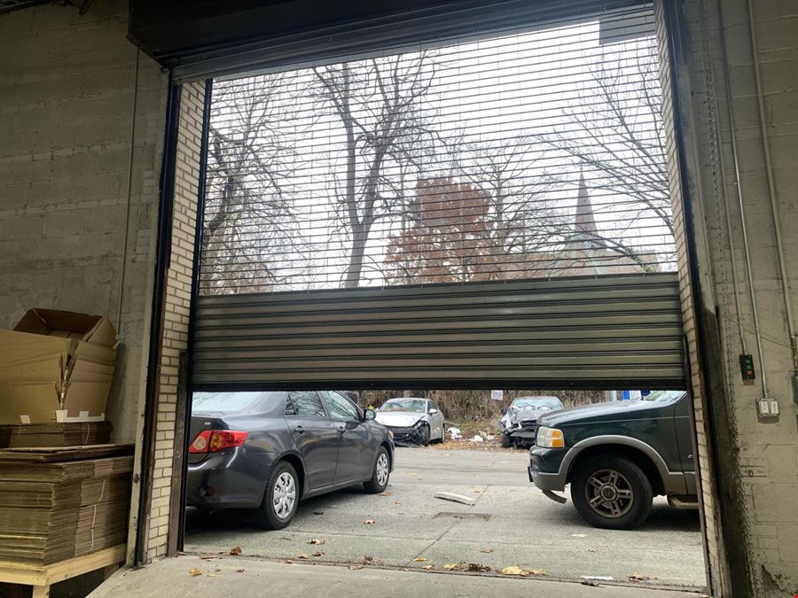 1385 Seabury Ave