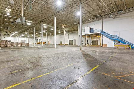 Large Scale, High-Bay Warehouse