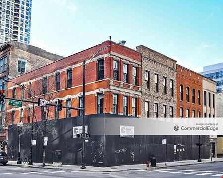 Office space for Rent at 400-408 North Clark Street & 100 West Kinzie Street in Chicago