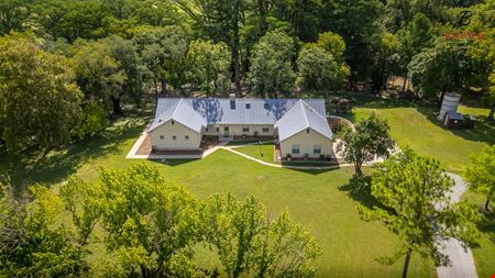 Office space for Sale at 50500 IH-10 For Sale in Comfort