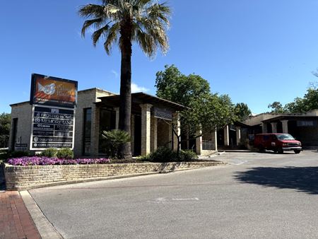 Retail space for Rent at Cambridge Shopping Center in San Antonio