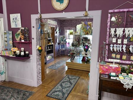 Candle Cottage – Turnkey Gift Shop & Business Opportunity