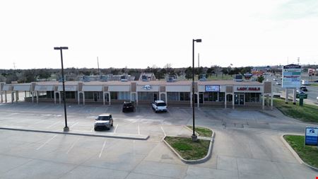 Retail space for Rent at Ponderosa Plaza in Del City
