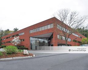 Lexington Crossing - 131 Hartwell Avenue