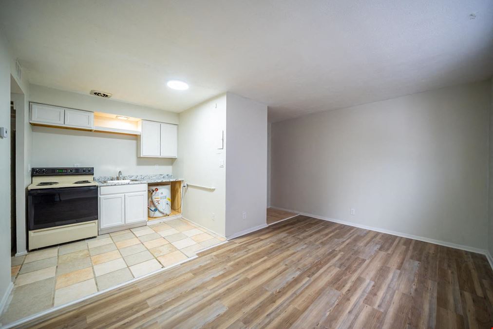 287 E 156th