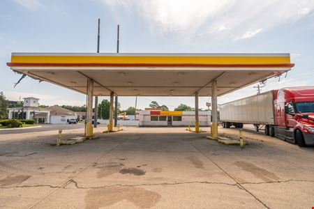 Highway 7 North / Corner Retail
