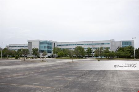 Industrial space for Rent at Innovation Park in Libertyville