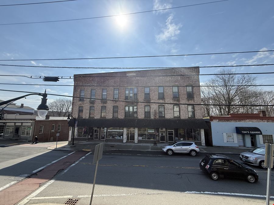 106 Main St