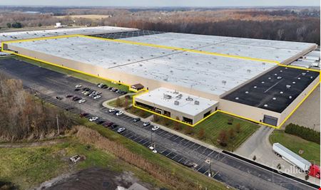 Industrial space for Rent at 130,000 - 413,395 SF Industrial Space Available for Sublease in Warren