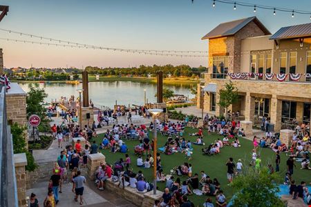 Boardwalk Towne Lake