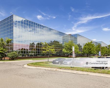 Office space for Rent at Galleria Officentre - 200 Galleria in Southfield