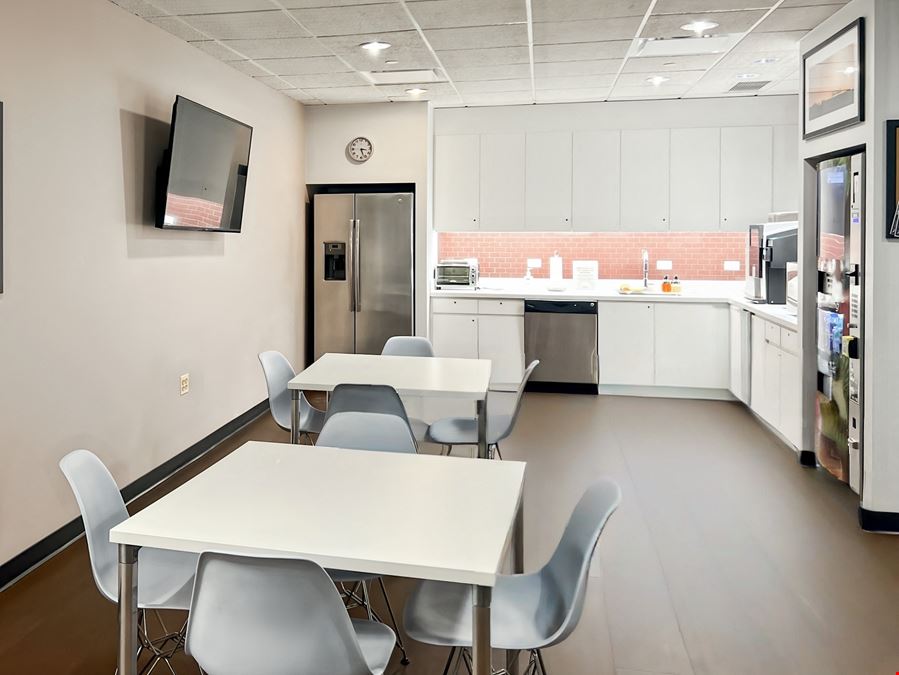 HQ - One Northbrook Place