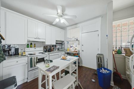 3605 W Palmer St, Chicago, IL 60647