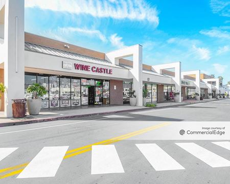 Commercial space at Ventura Riviera Plaza - 4762 Telephone Road in Ventura