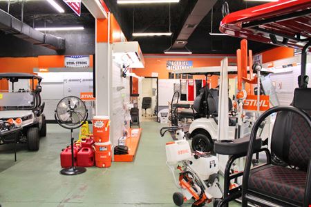 Showroom/Warehouse with Outdoor Storage