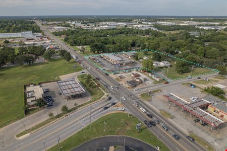 Retail space for Sale at Oakland Plaza in Webb City