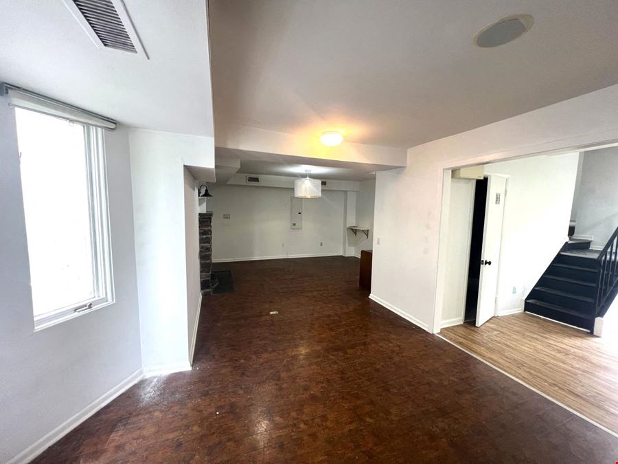 733 Montgomery Ave
