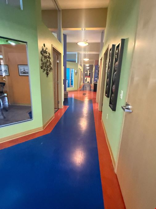 4,355 SF Office Building on 0.77 AC | Allison Park