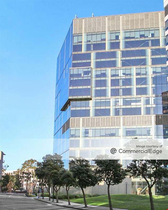 Gateway Commons - 651 Gateway