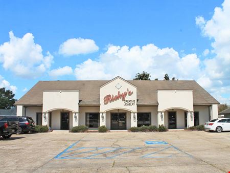 Retail space for Sale at Coursey Blvd Freestanding Retail Property For Sale in Baton Rouge