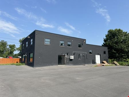 4,960 Square Foot Industrial/Flex Building