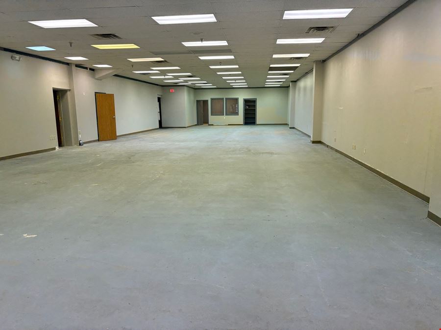 1566 Akron Peninsula Road, Suite 3