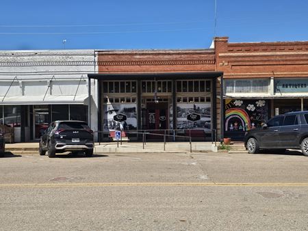 Retail space for Sale at 210 Market St in Baird