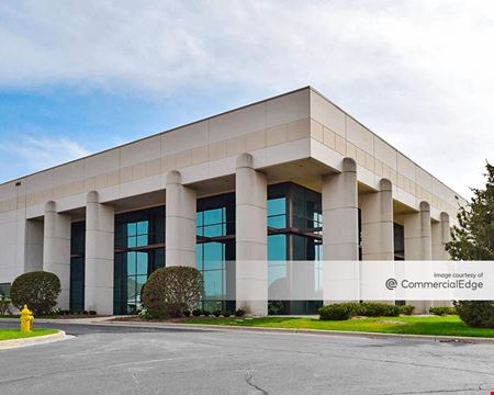 Industrial space for Rent at Tollway Park - 140 North Mitchell Court in Addison