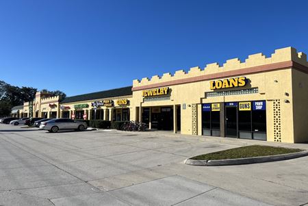 Retail space for Rent at Oasis Plaza in Bradenton