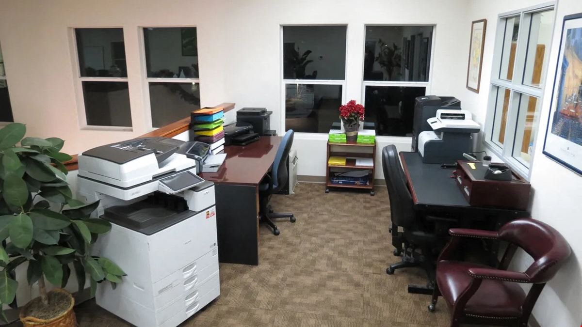 The Ant Space - CoWorking Entrepreneur Hub