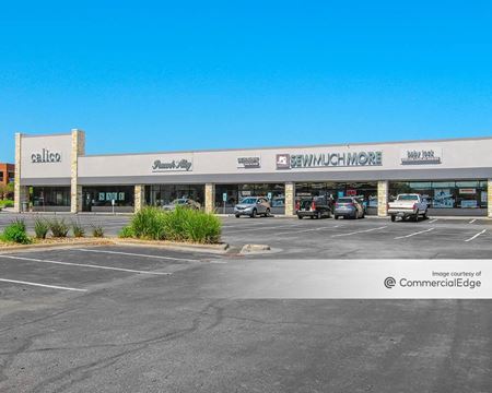 Retail space for Rent at Creekside Square in Austin