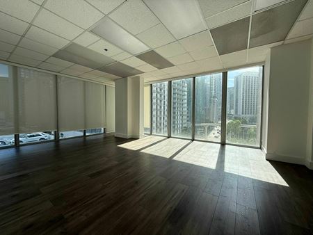 Office space for Sale at Chase Bank Building | 706 Unit in Miami