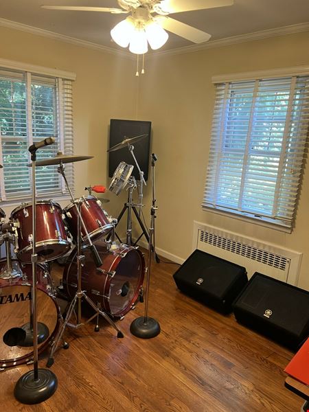2 Davis Drive