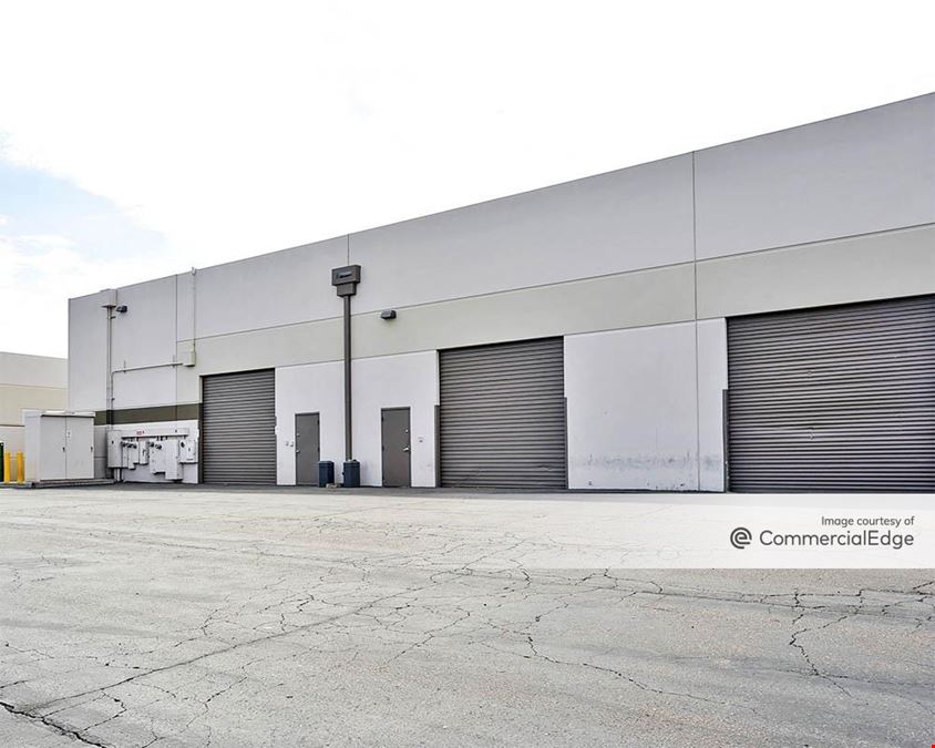 Cabot Business Center 3922 East University Drive, Phoenix, AZ 85034