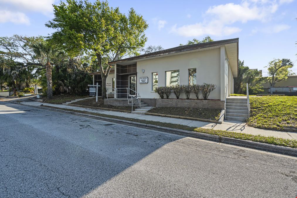 2103 Grant Pl