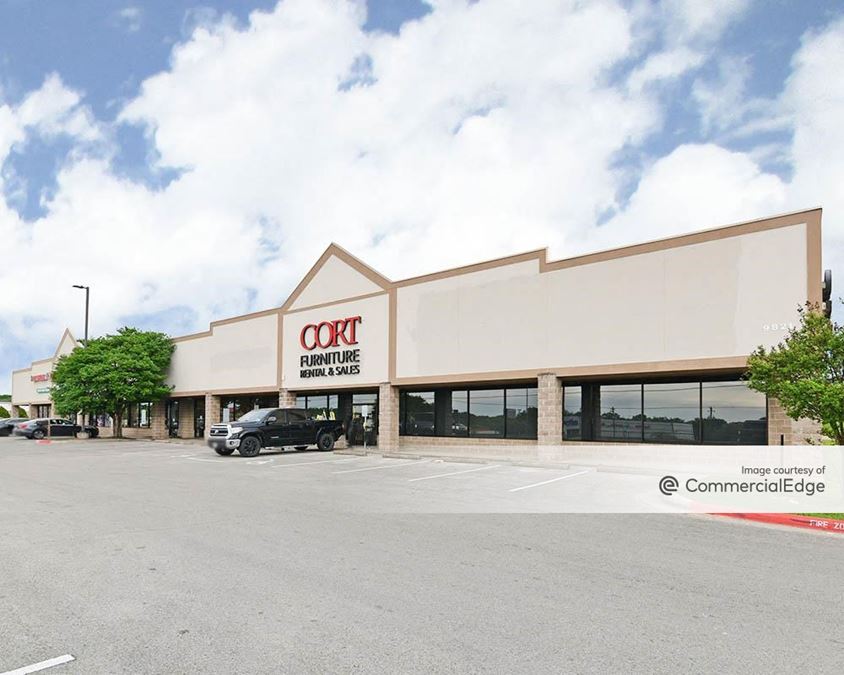 9821 North Interstate 35