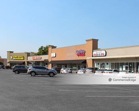 Retail space for Rent at Crest Plaza in Dallas