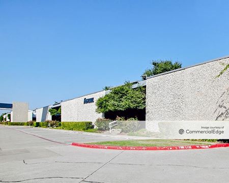 Industrial space for Rent at Manana / 35 Business Center in Dallas