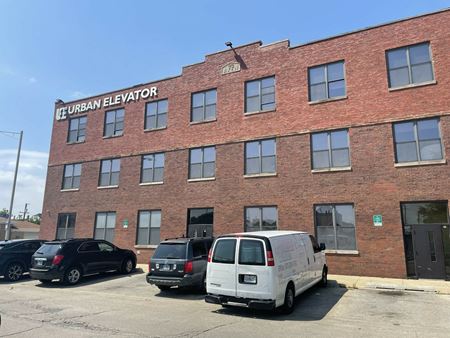 Industrial space for Sale at 4830 W 16th St in Cicero