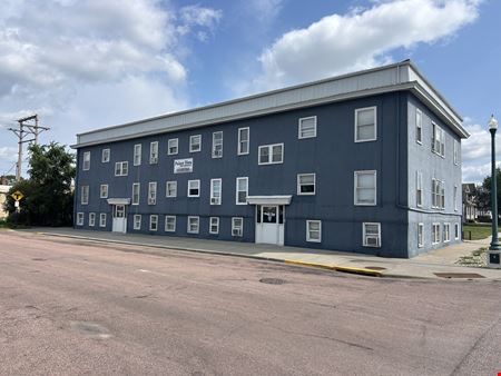 121-123 W 6th Ave